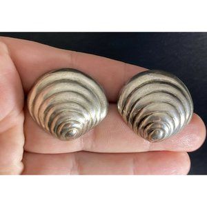 PATRICIA VON MUSULIN Sterling Silver Shell Shape Earrings Vintage Signed